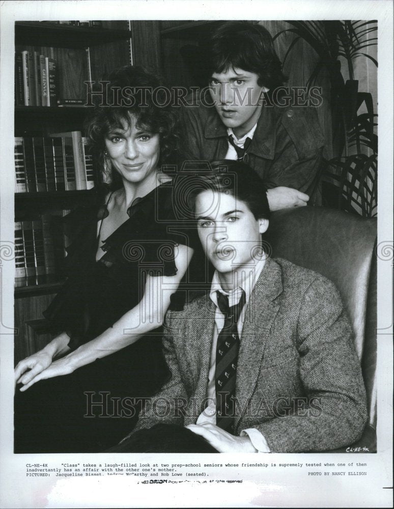 1983, Jacqueline Bisset English actress Emmy - RRV21633 - Historic Images