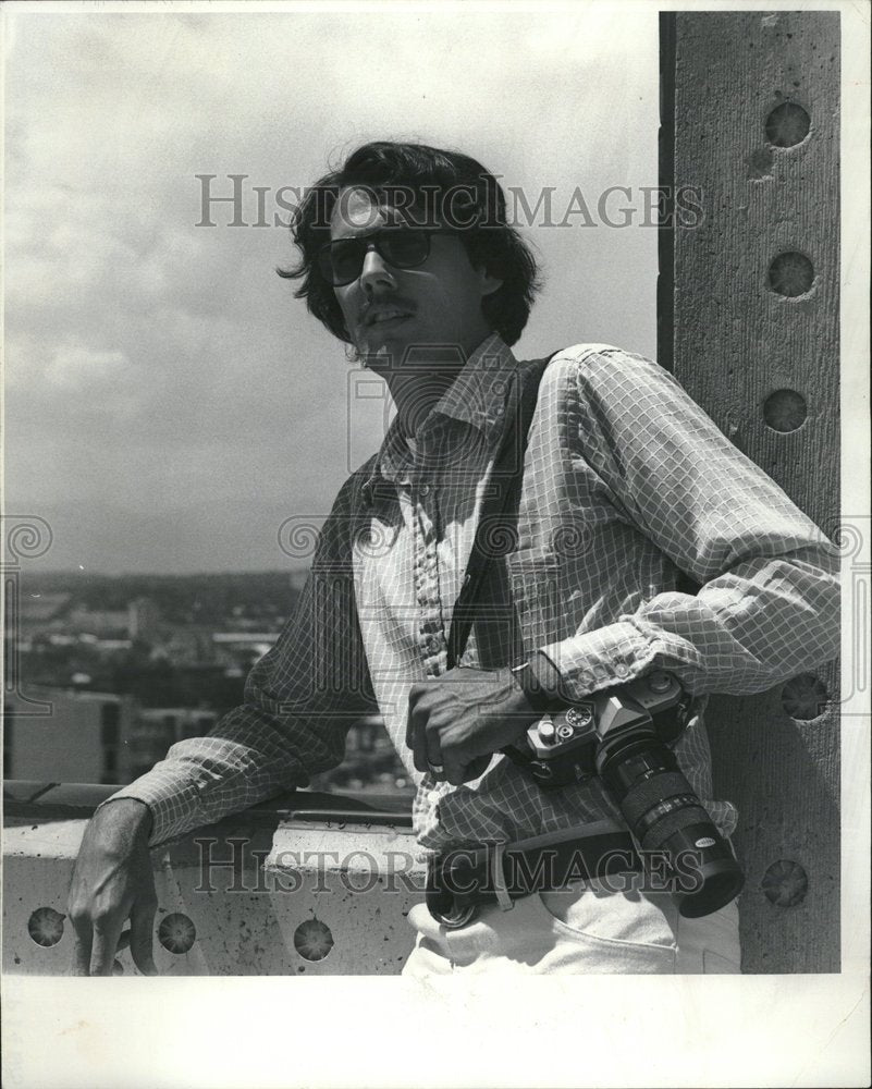 1975 Press Photo Mark Boulding Artist - Historic Images