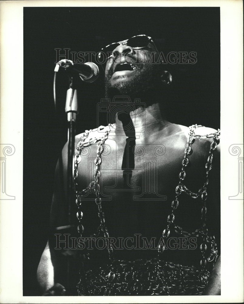 1973, Isaac Hayes singer songwriter musician - RRV22307 - Historic Images