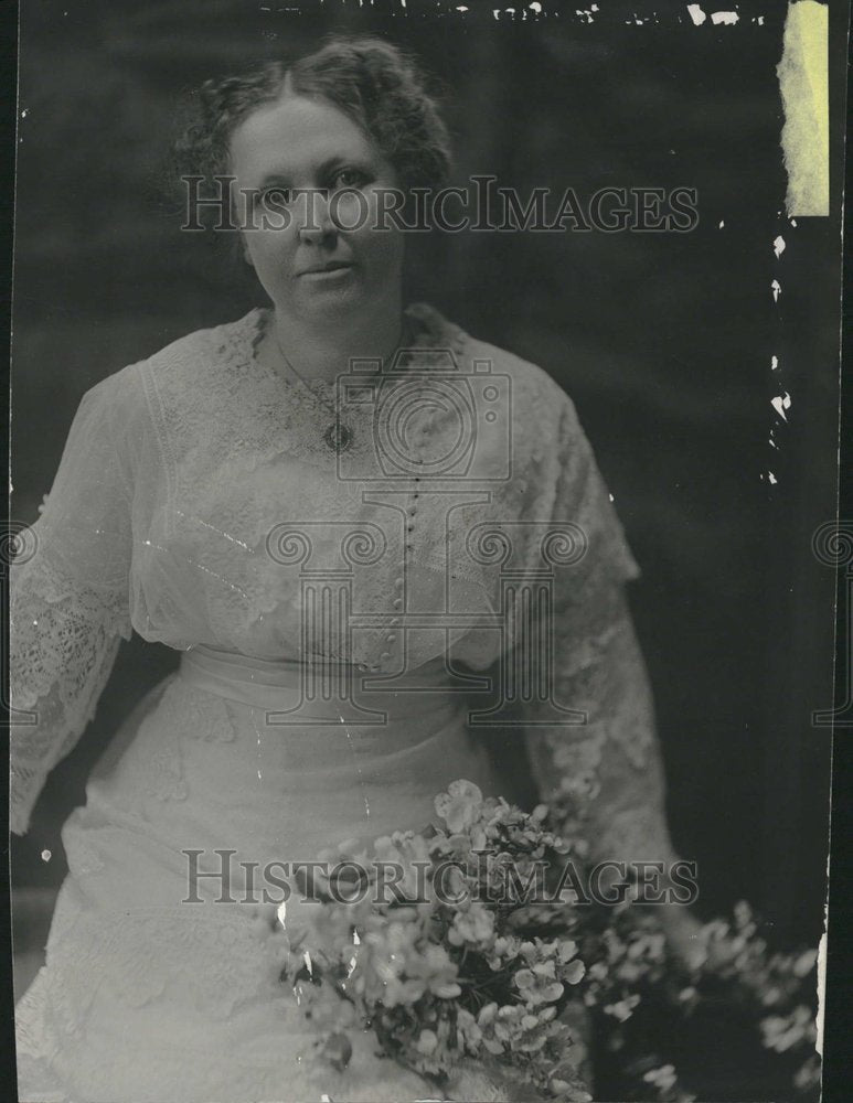 1918, Mrs. Charles Henderson - RRV22523 - Historic Images