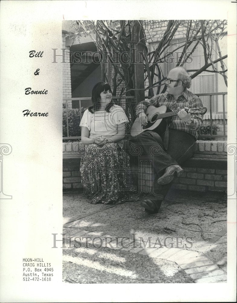 1976 Press Photo Bill Bonnie Hearne swing rock Austin - Historic Images