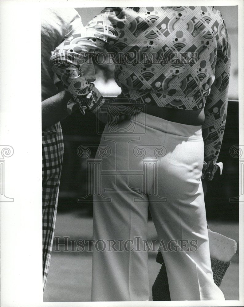 Press Photo Picture Type Dresss - RRV22815 - Historic Images