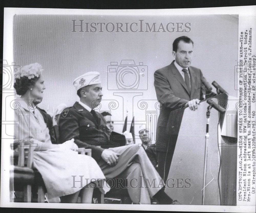 1960 Press Photo Nixon Veteran War Foreign National - RRV23161 - Historic Images