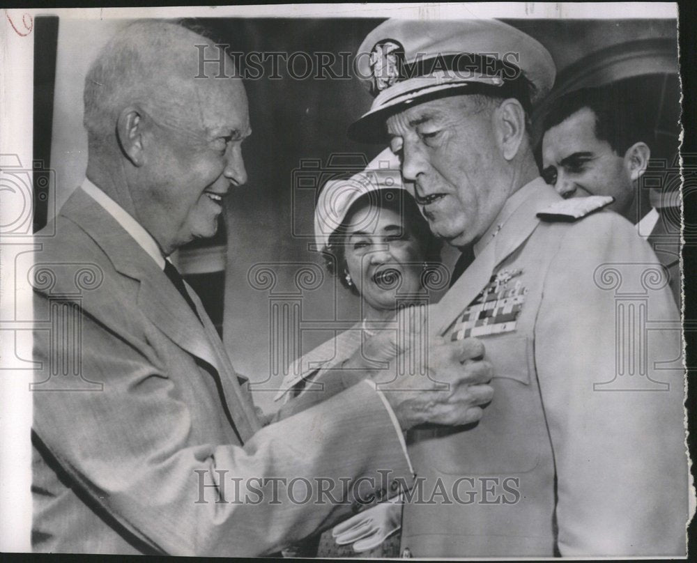 1957 Press Photo Eisenhower Arthur Radford Medal Tunic - RRV23575 - Historic Images
