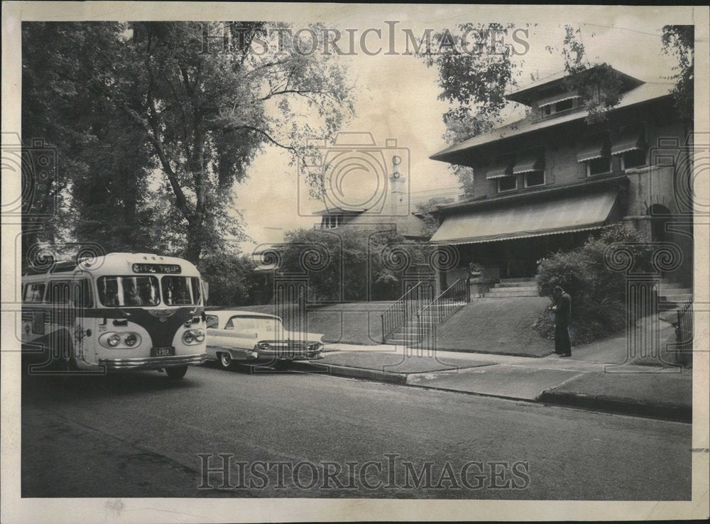 1959 Press Photo Sightseeing Doud Home Eisenhower Bus - RRV23731 - Historic Images
