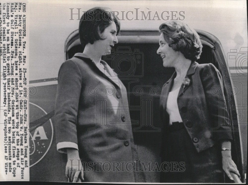 1965 Press Photo Mrs Barbara Young Betty Grission John - RRV24099 - Historic Images