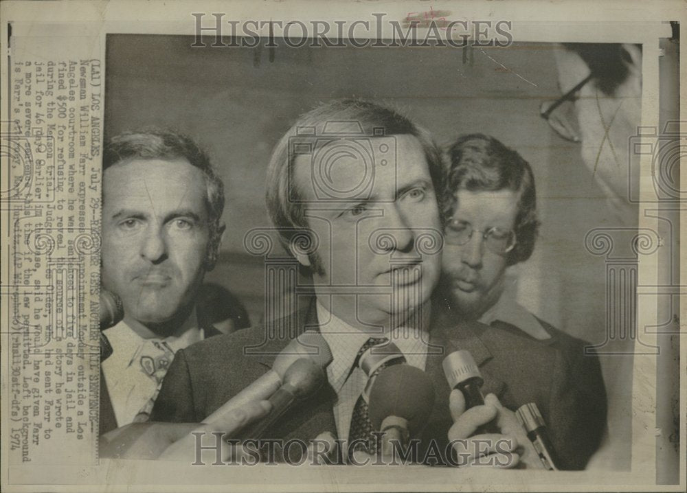 1974, Newsman William Farr Trial Manson - RRV24307 - Historic Images