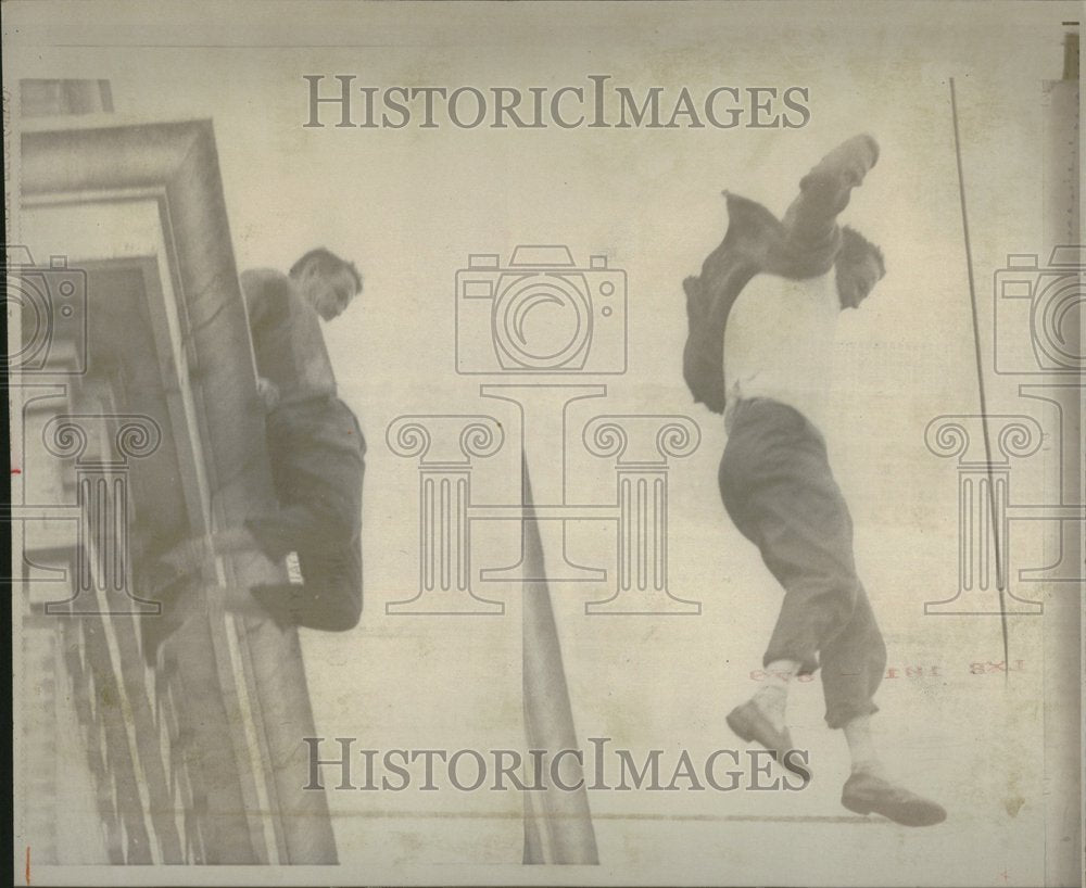 1970 Press Photo John J Creut Sucide Attempts Fort Myer - RRV24389 - Historic Images