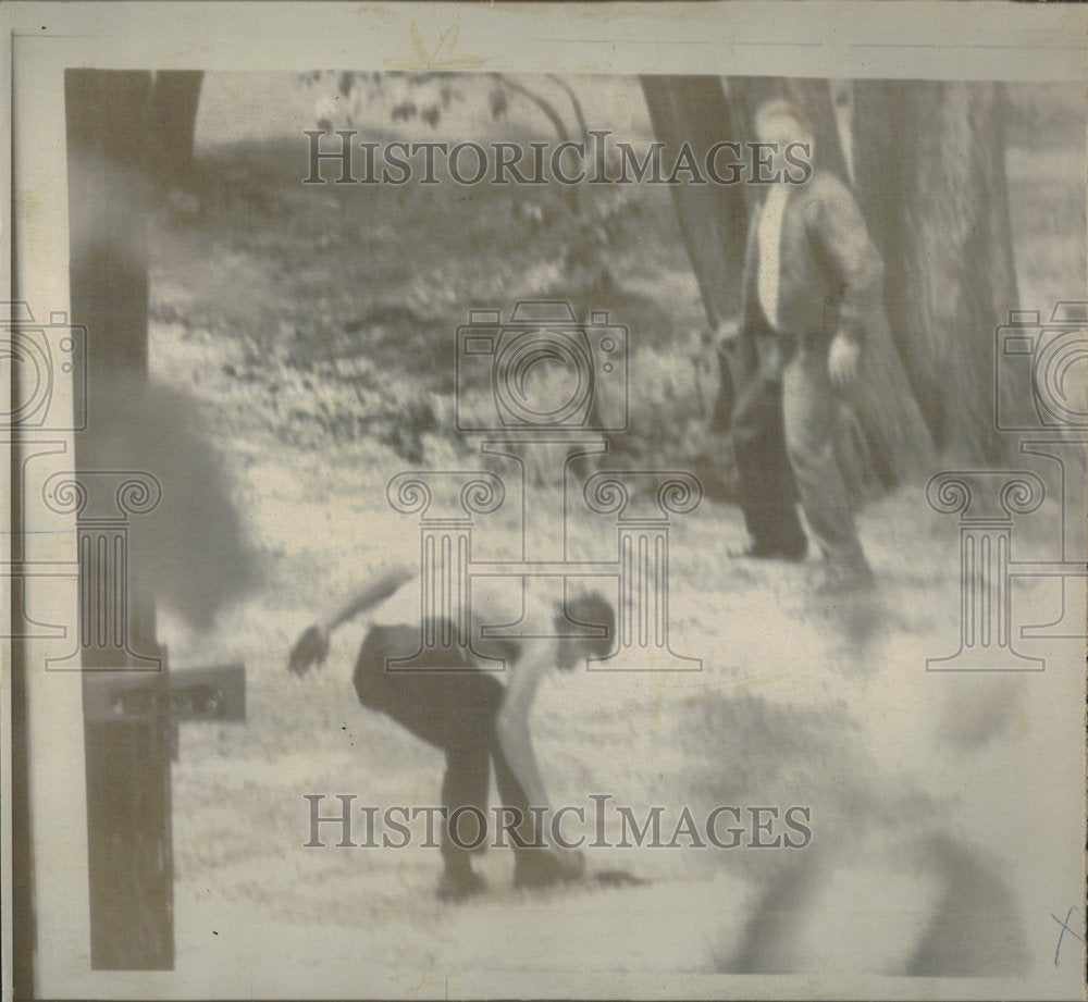 1970, Shot Threat Battle Capt Robert Gaubett - RRV24443 - Historic Images