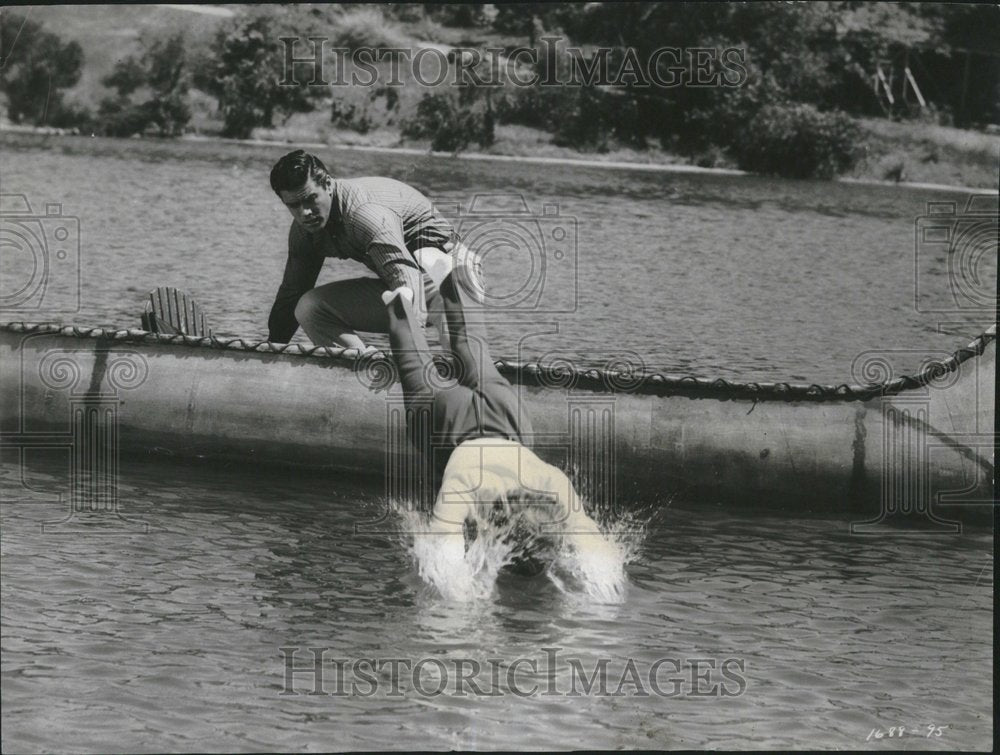 1956 Press Photo Actress June Allyson Jumps From Canoe - RRV24617 - Historic Images