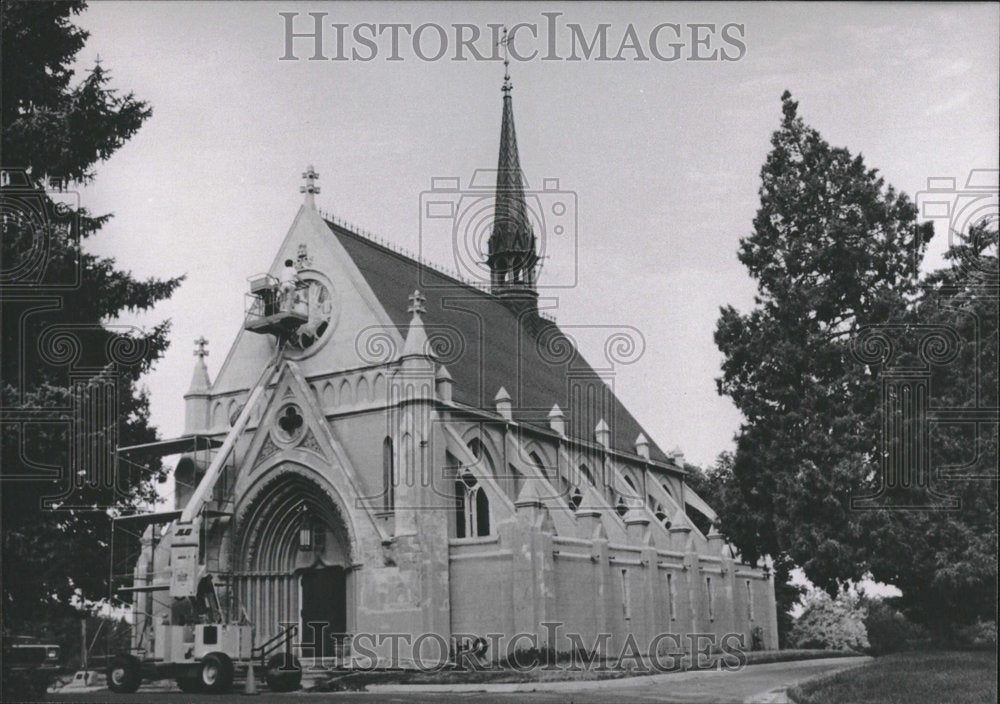 1995 Fairmount Cemetry Under Renovation. - Historic Images