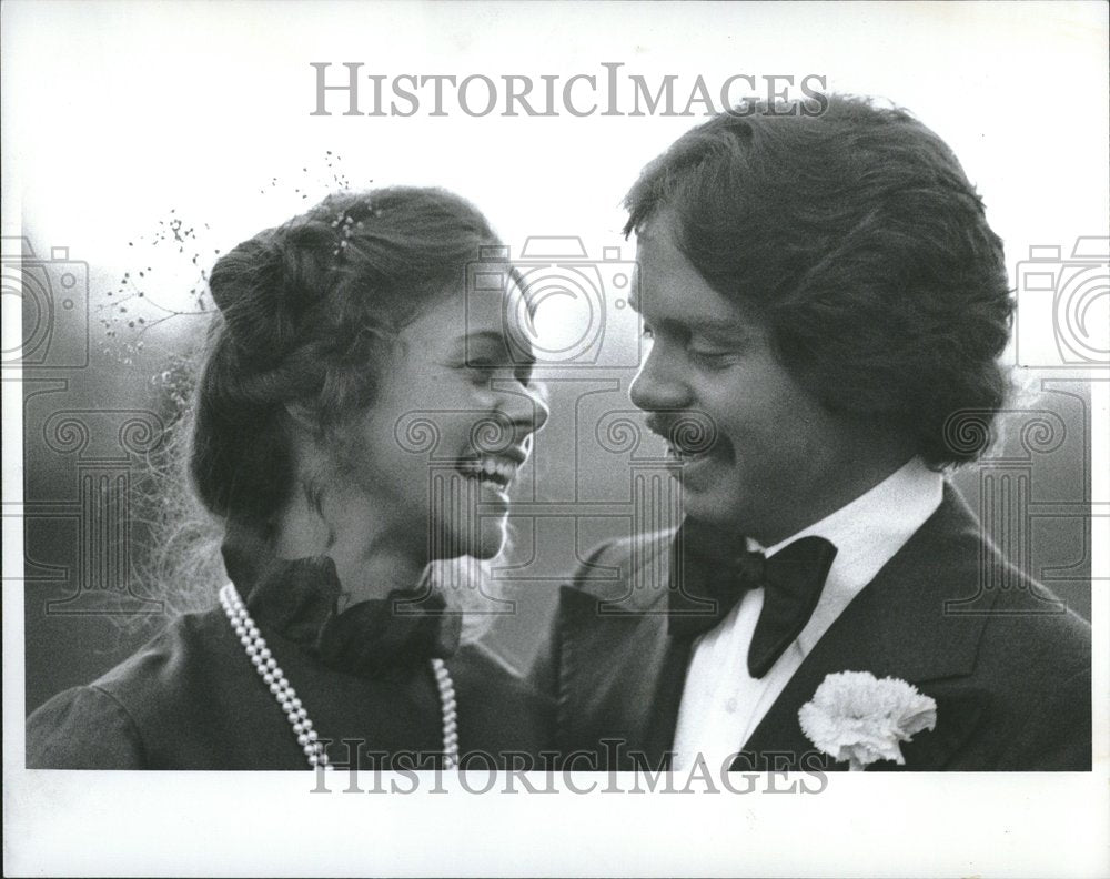 1975, Mr. and Mrs. Ronald D. Heller - RRV25381 - Historic Images