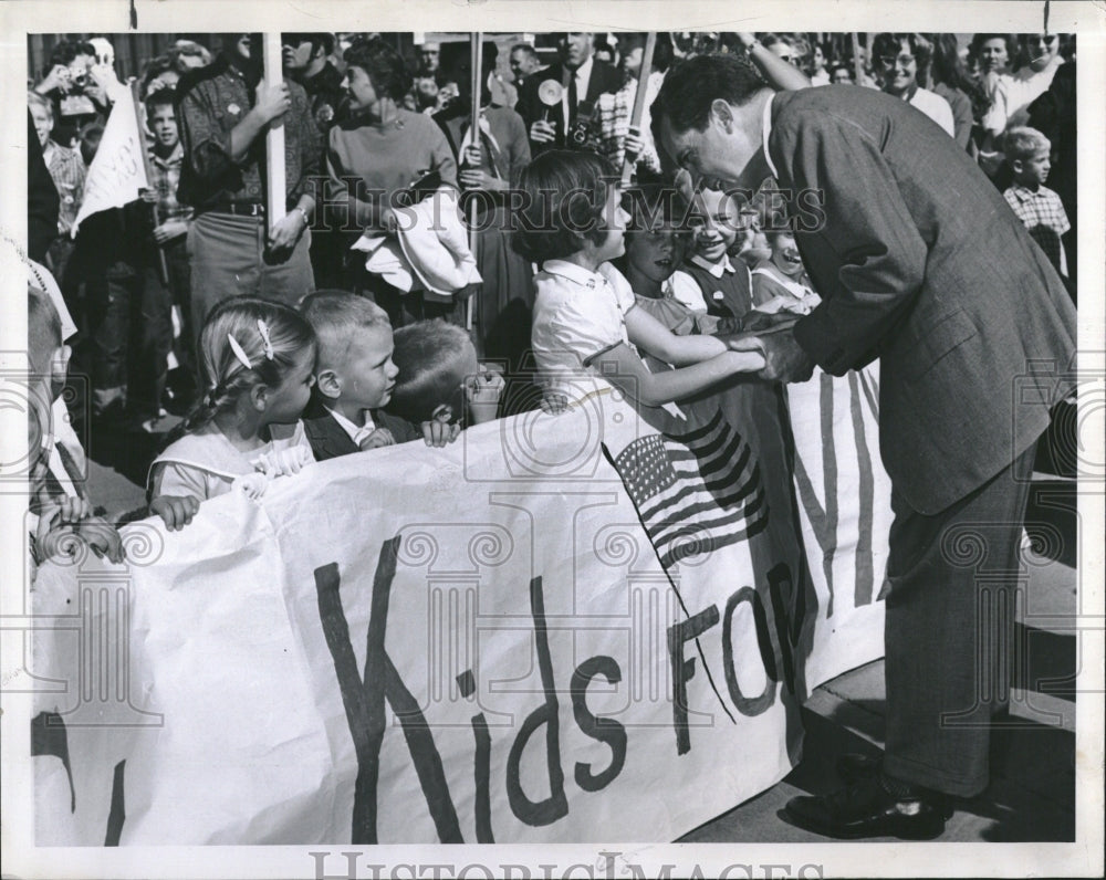 1960 VP Nixon Greeting Denver Kids Crowd - Historic Images