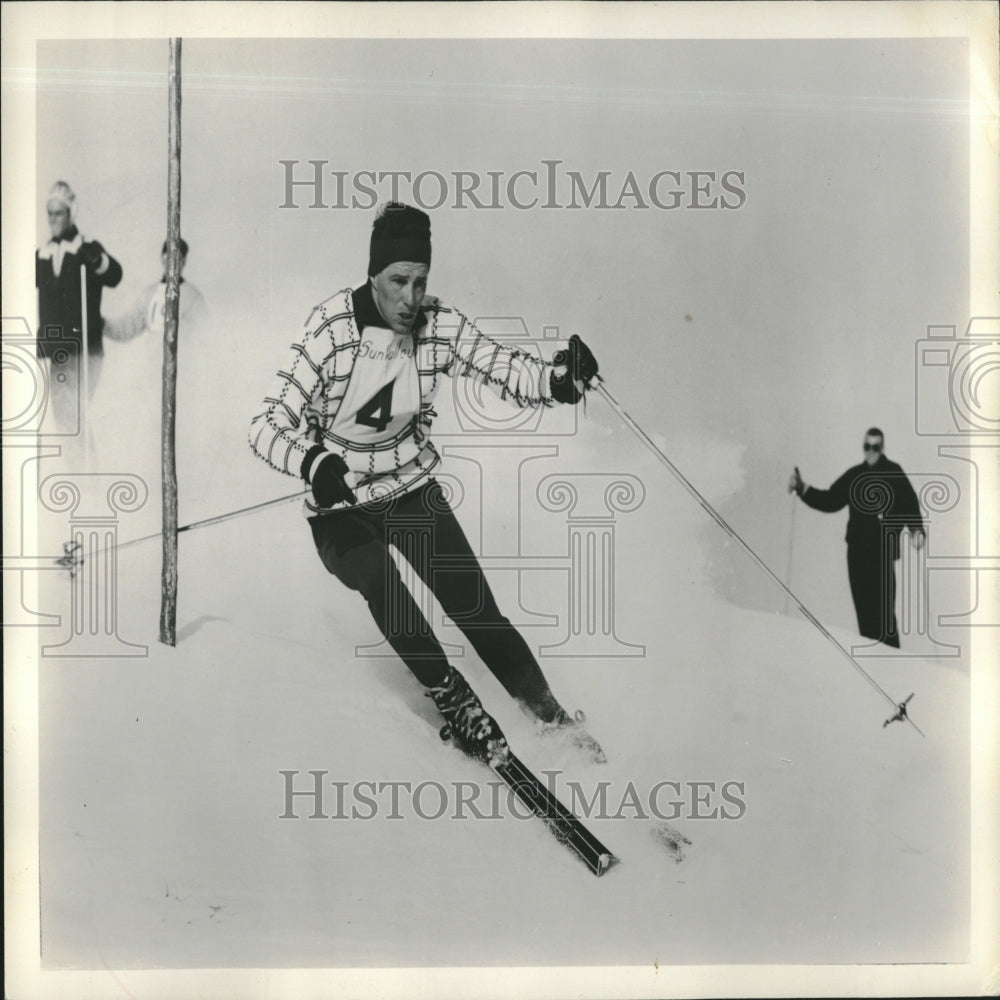 1963 Press Photo Some Like It Cold Film Skier Star - Historic Images