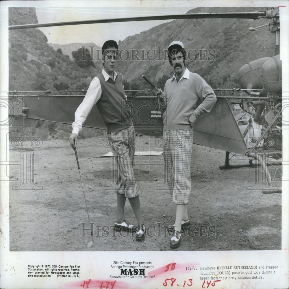 1973 Press Photo Actor Elliott Gould In "M*A*S*H" - RRV26895 - Historic Images