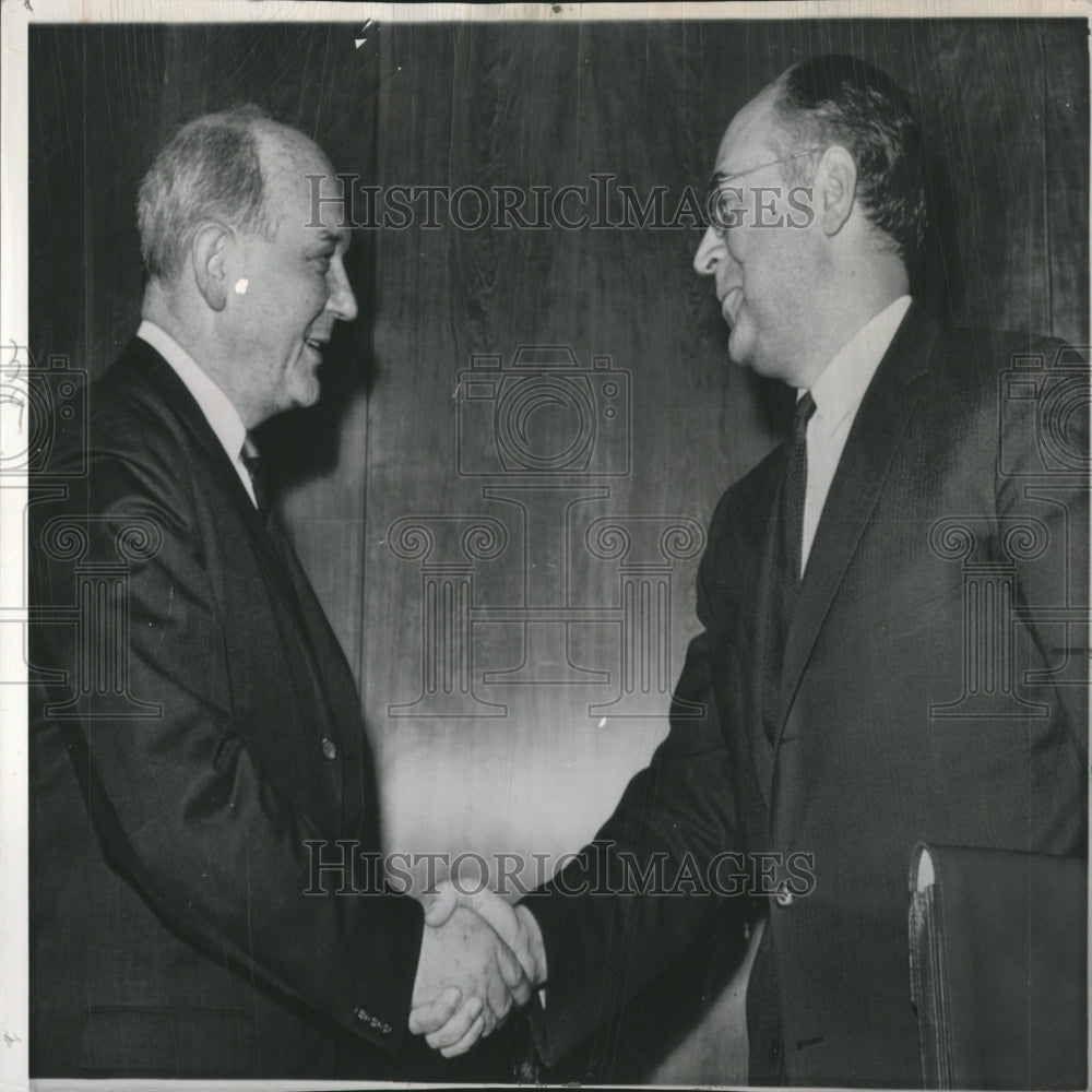 1962 Berlin Talks Dobrynin Rusk Shake Hands - Historic Images