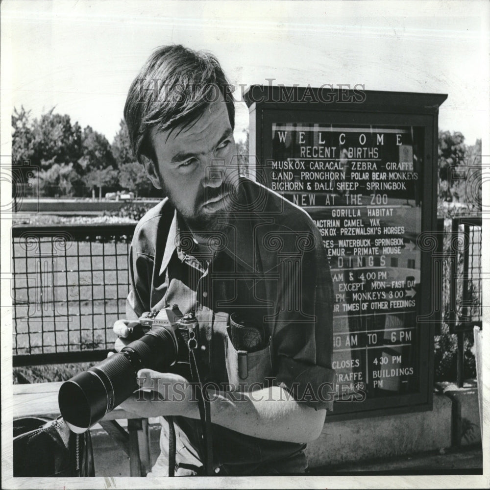 1978 Press Photo Photographer McPherson With Camera - RRV26961 - Historic Images
