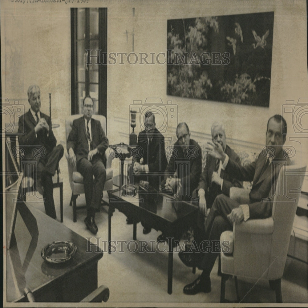 1969 Pres Nixon With Advisors New Office - Historic Images