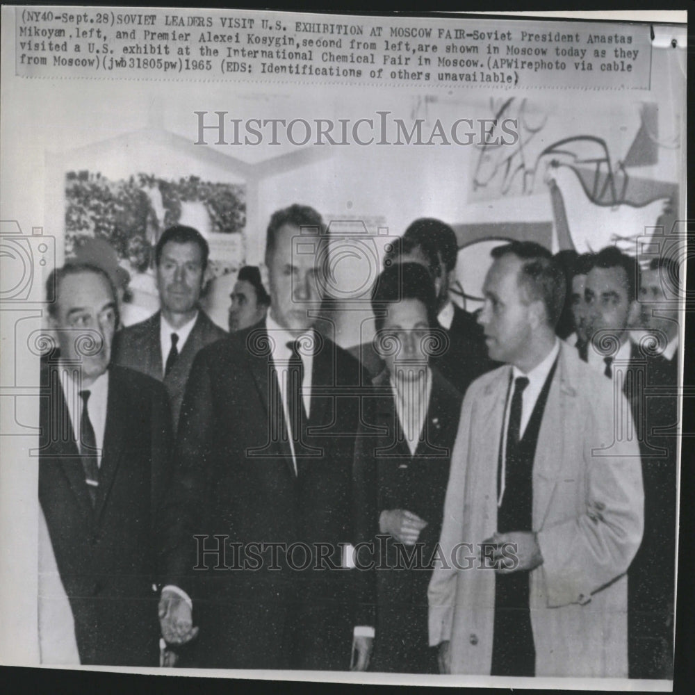 1965 Press Photo USSR&#39;s Mikoyan and Kosygin Visit Fair - Historic Images