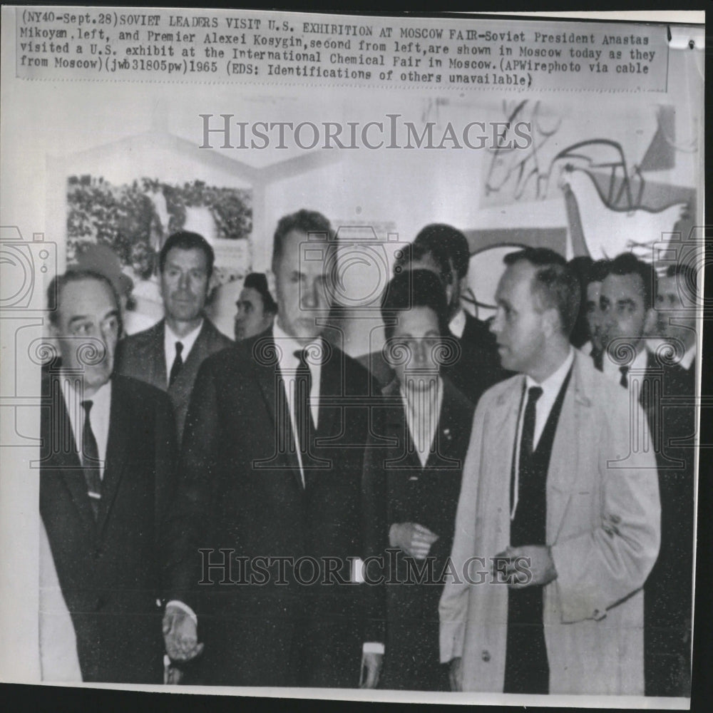1965 Press Photo USSR's Mikoyan and Kosygin Visit Fair - Historic Images