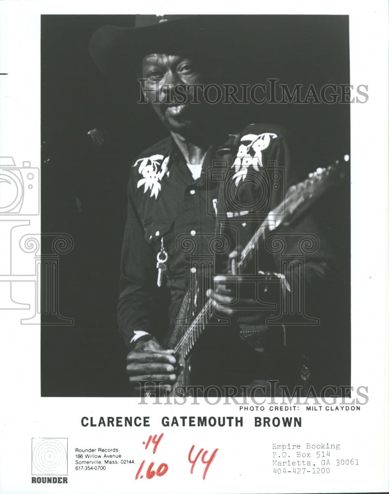 1983 Press Photo Clarence Gatemouth Brown Musician - RRV29371 - Historic Images