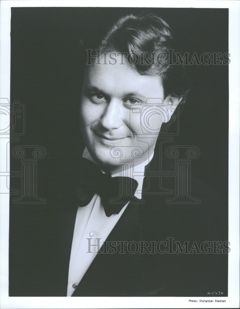 1985, Baritone Brent Ellis Santa Opera Role - RRV30201 - Historic Images