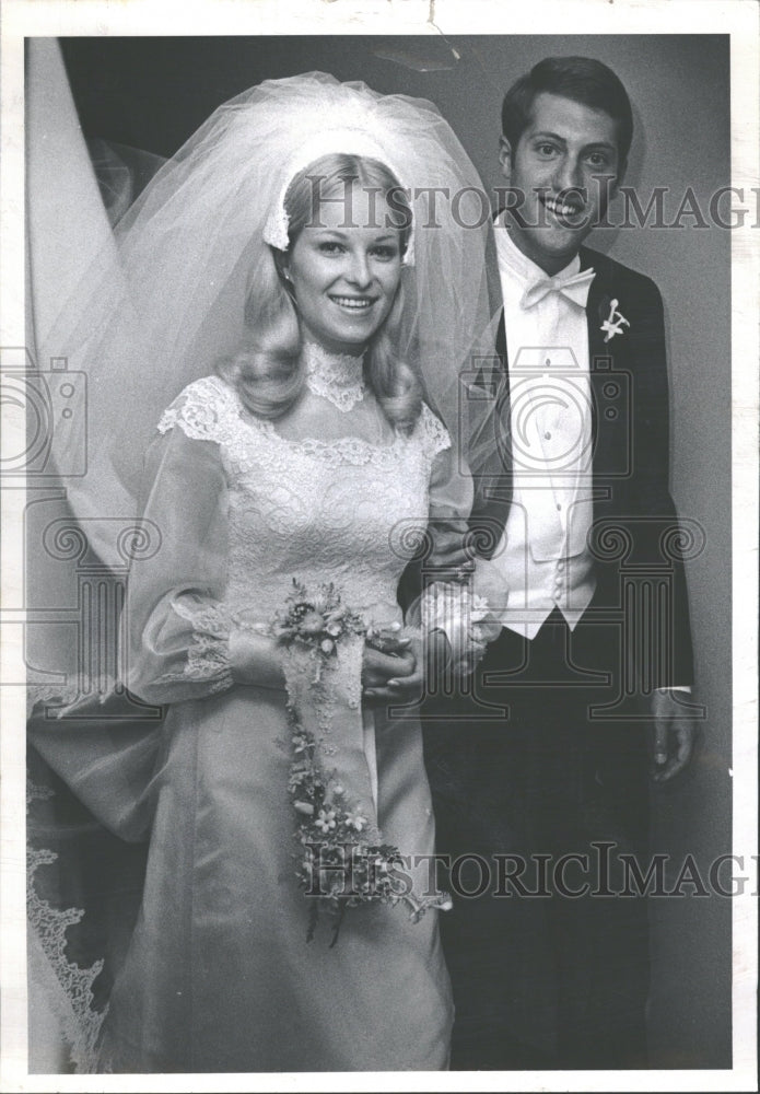 1970 Mr Mrs Edward Cooper McWilliams Weds - Historic Images