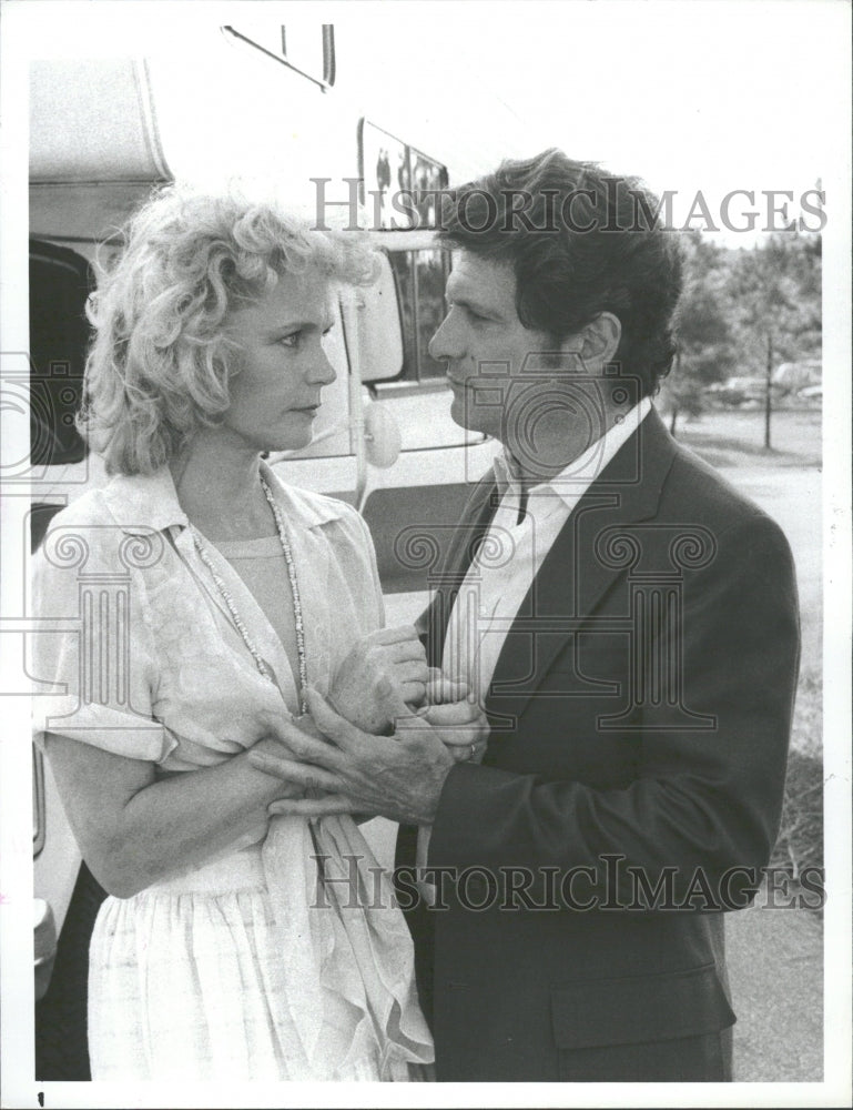 1984, Lee Remick Tony Musante Terry Seton - RRV30843 - Historic Images