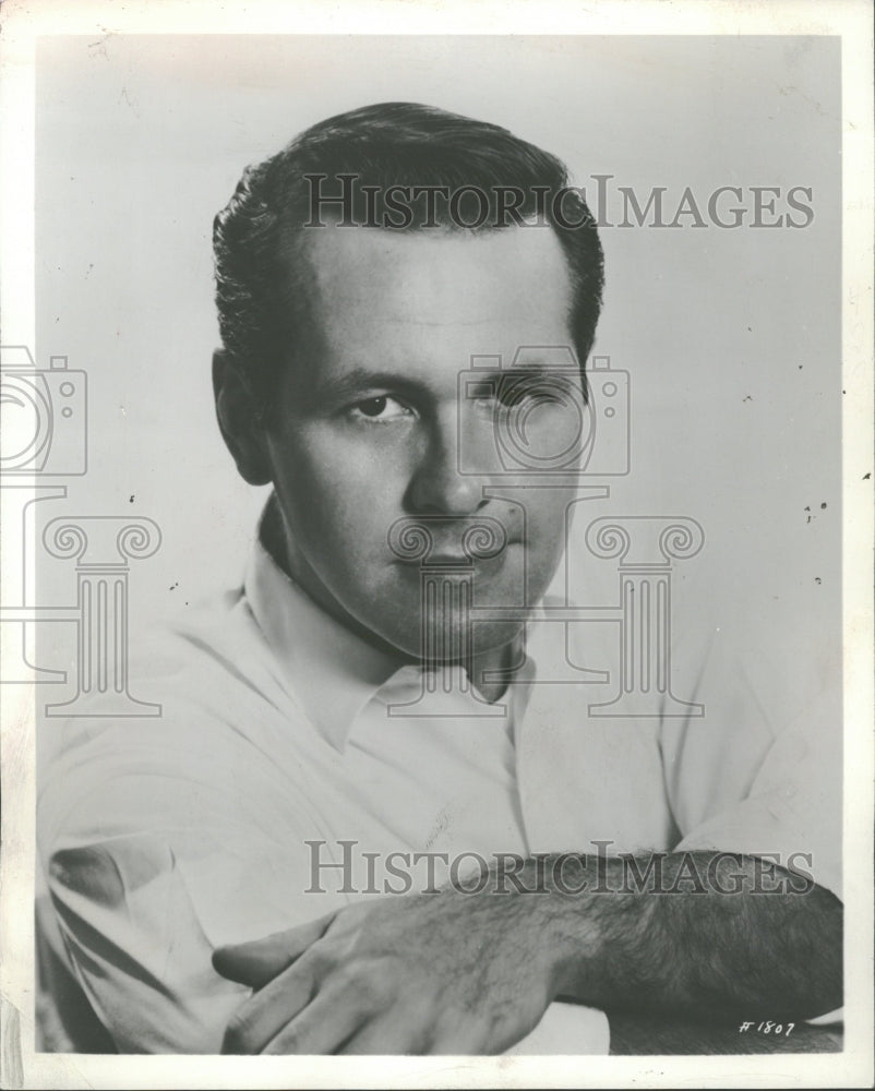 1964 Press Photo Donald Gramm American New York United - RRV31819 - Historic Images