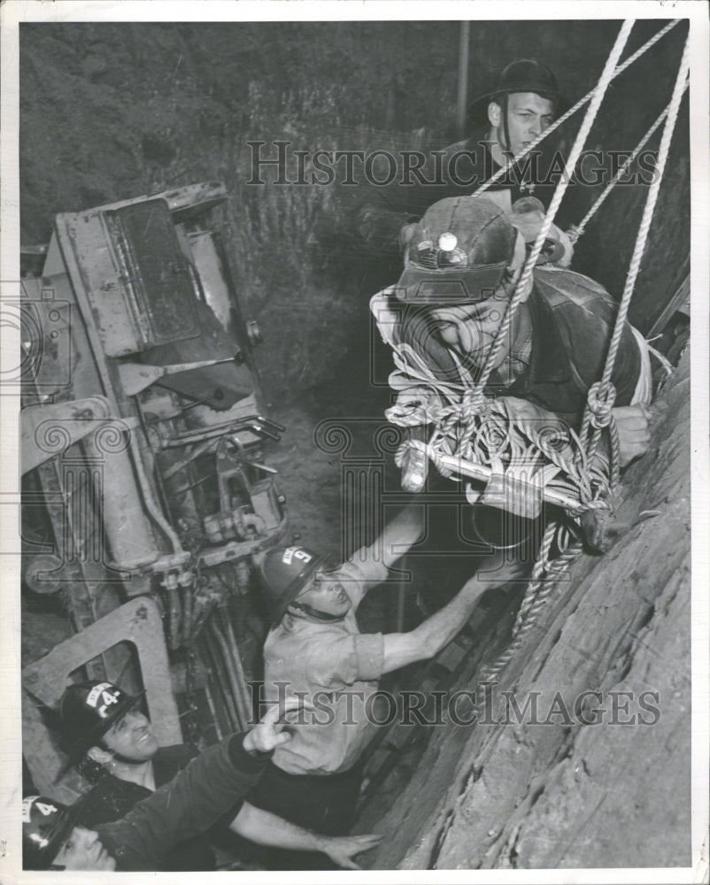 1952 Lyle Zigler Lincoln Police Rescue Work - Historic Images