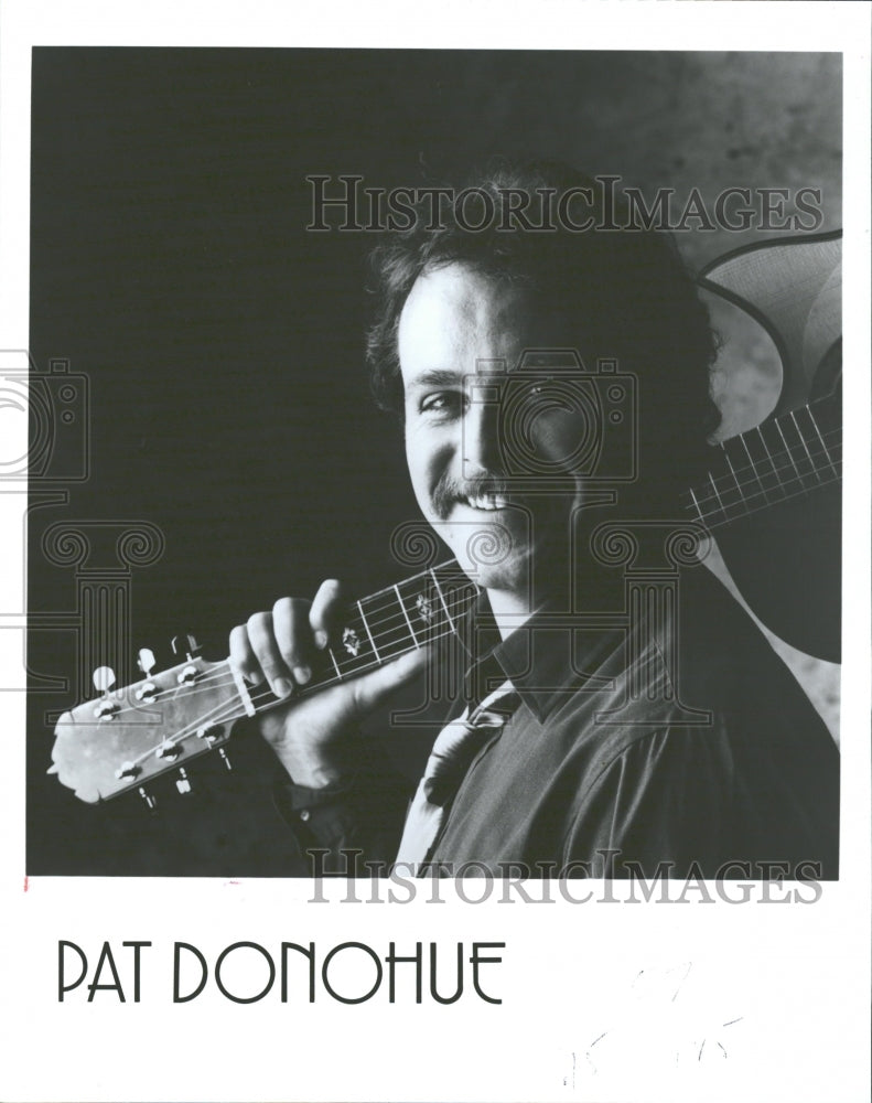 1985, Pat Donohue American Musician - RRV32607 - Historic Images