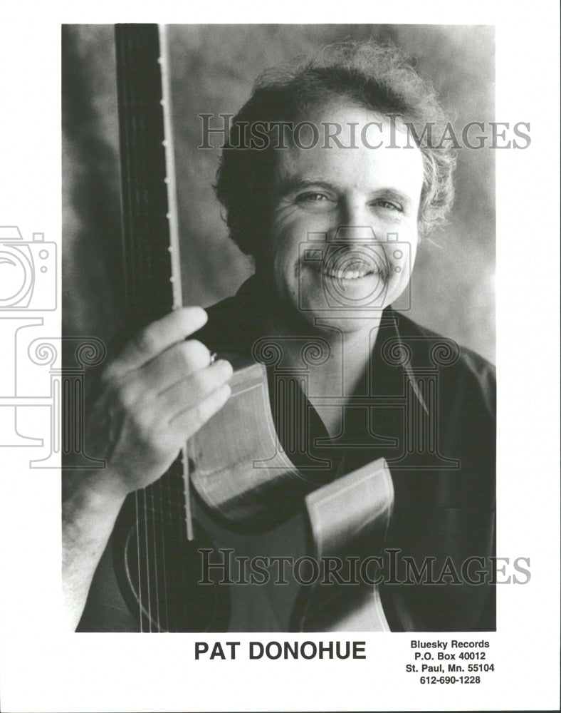 1999 Pat Donohue Fingerstyle Guitarist - Historic Images