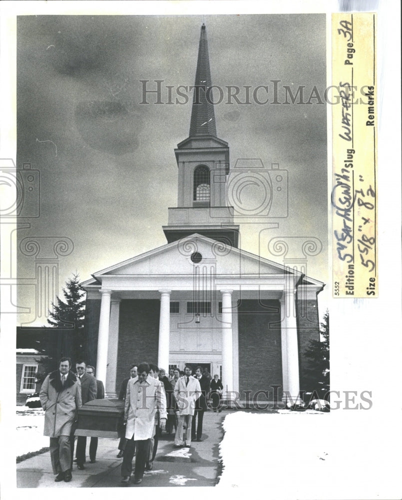 1974 Kathleen Waters Funeral Outside Church - Historic Images