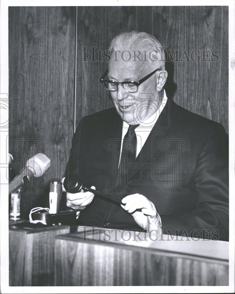 1966 Press Photo Waynestar Law School Chief JusticeEarl - Historic Images