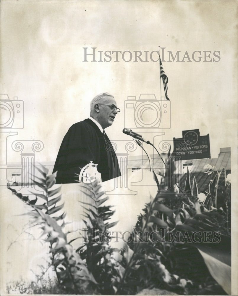 1955 Chief Justice Warren Addressing Mich - Historic Images