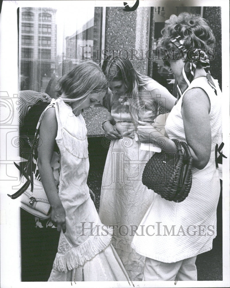 1970 Flea Market Woodward Bageris George - Historic Images