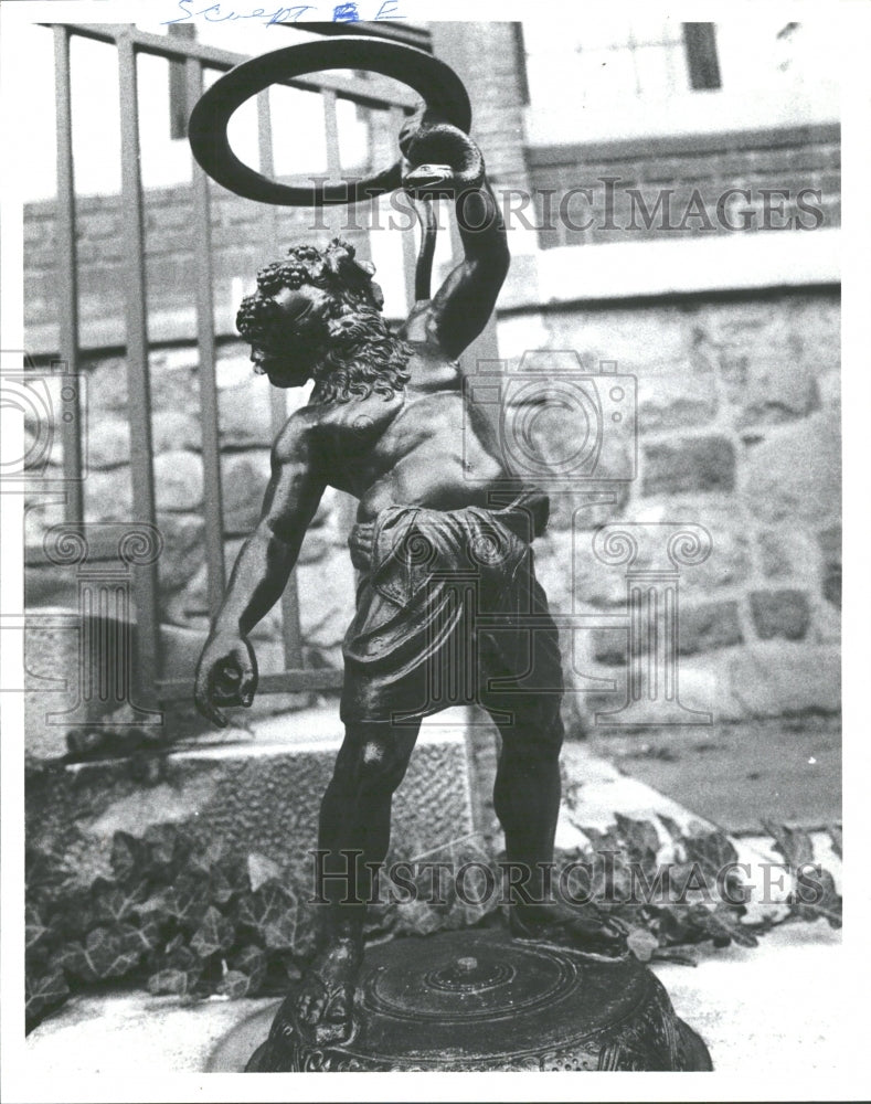 1980 Cranbrook Statuary-Historic Images