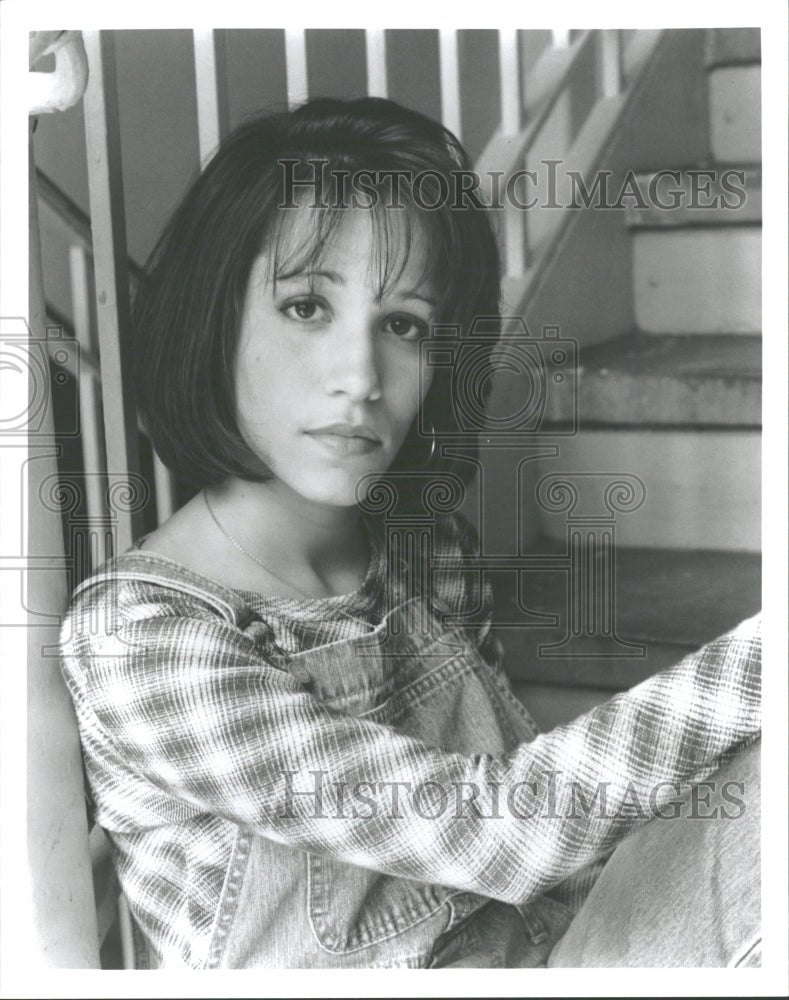 Press Photo Matt Waters Series Actress Cartagena - RRV33991 - Historic Images