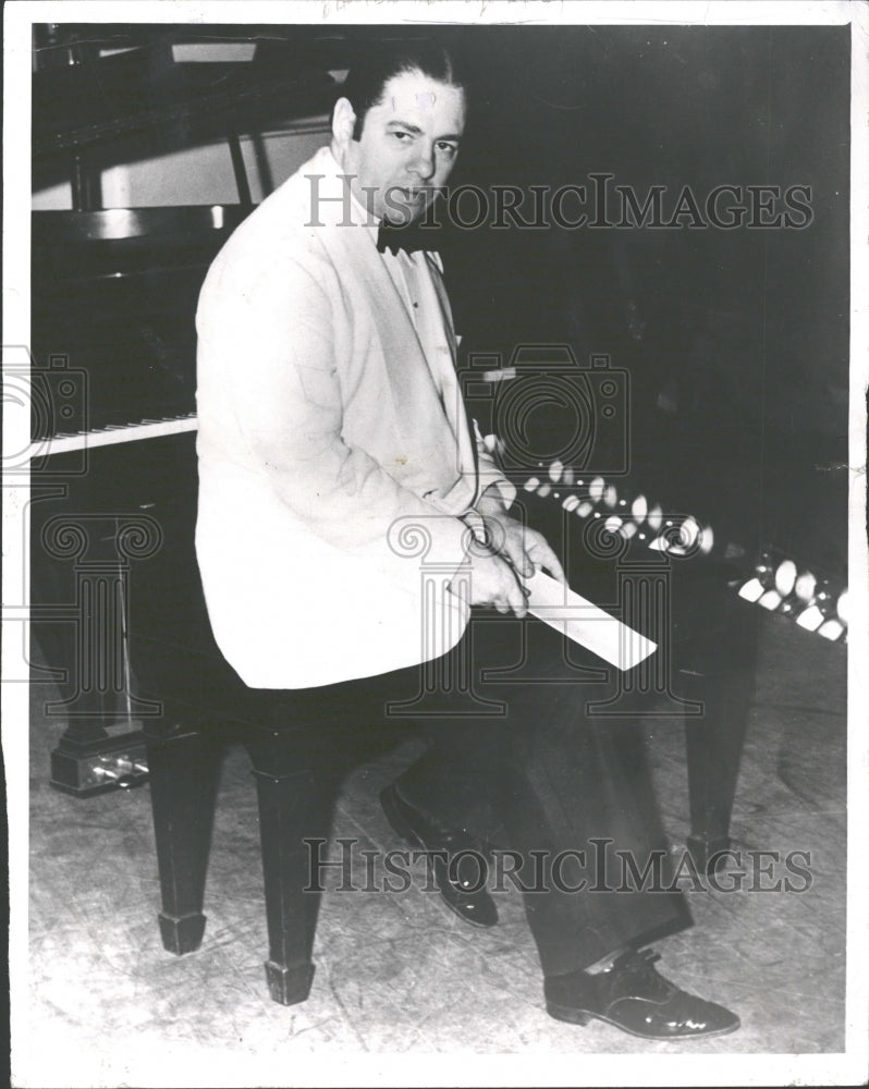 1970 Press Photo Pianist Romanoff - RRV33995 - Historic Images