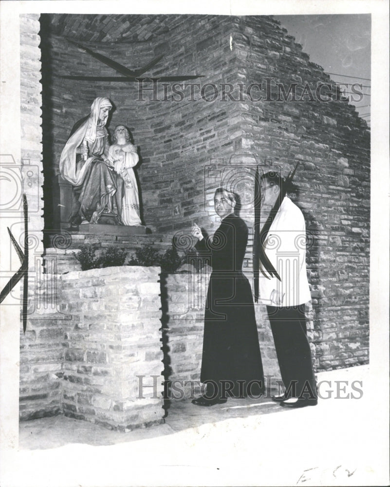 1962 Milton Yanitwelt Catholic Shrines-Historic Images