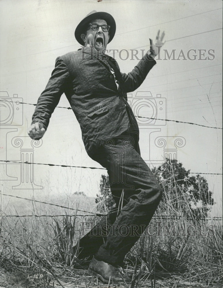 1964 Press Photo Phil Silvers Entertainer Comedy Actor - RRV34659 - Historic Images