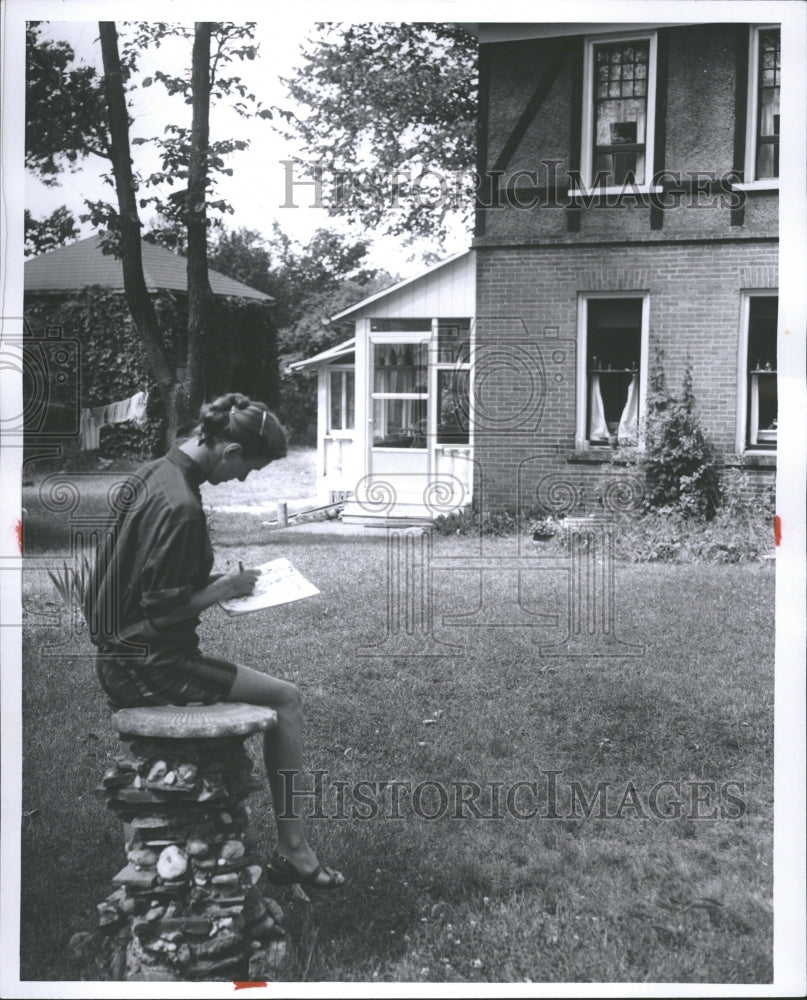 1957 Press Photo Mrs Walter Milner Photograph Wienke - RRV34713 - Historic Images