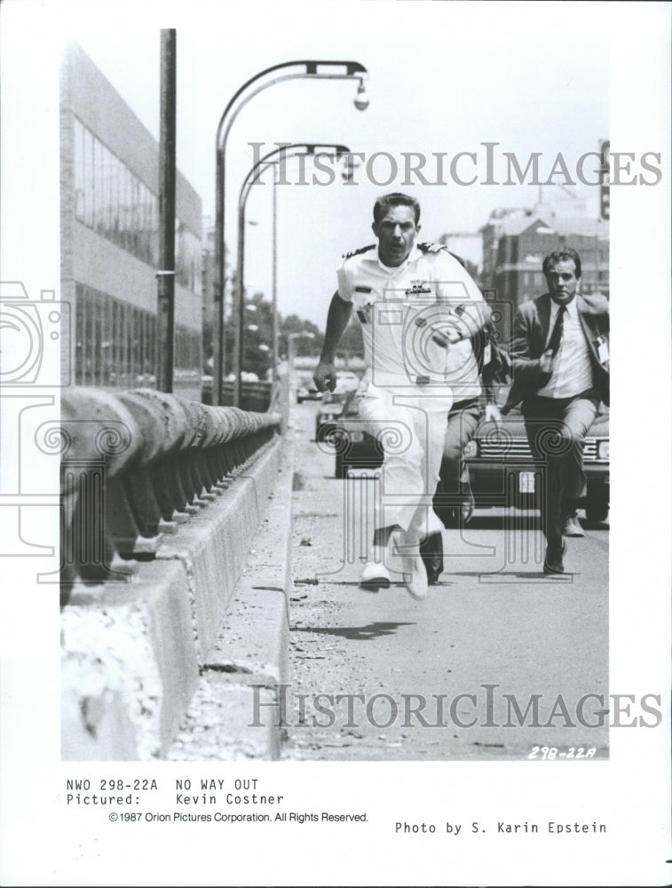 1987 Press Photo Kevin Costner American actor singer - RRV35203 - Historic Images