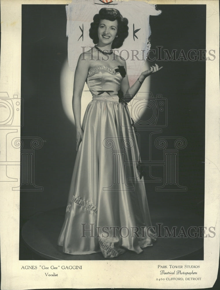 1961 Press Photo Vocalist Agnes &quot;Gee Gee&quot; Gaggini - RRV35457 - Historic Images