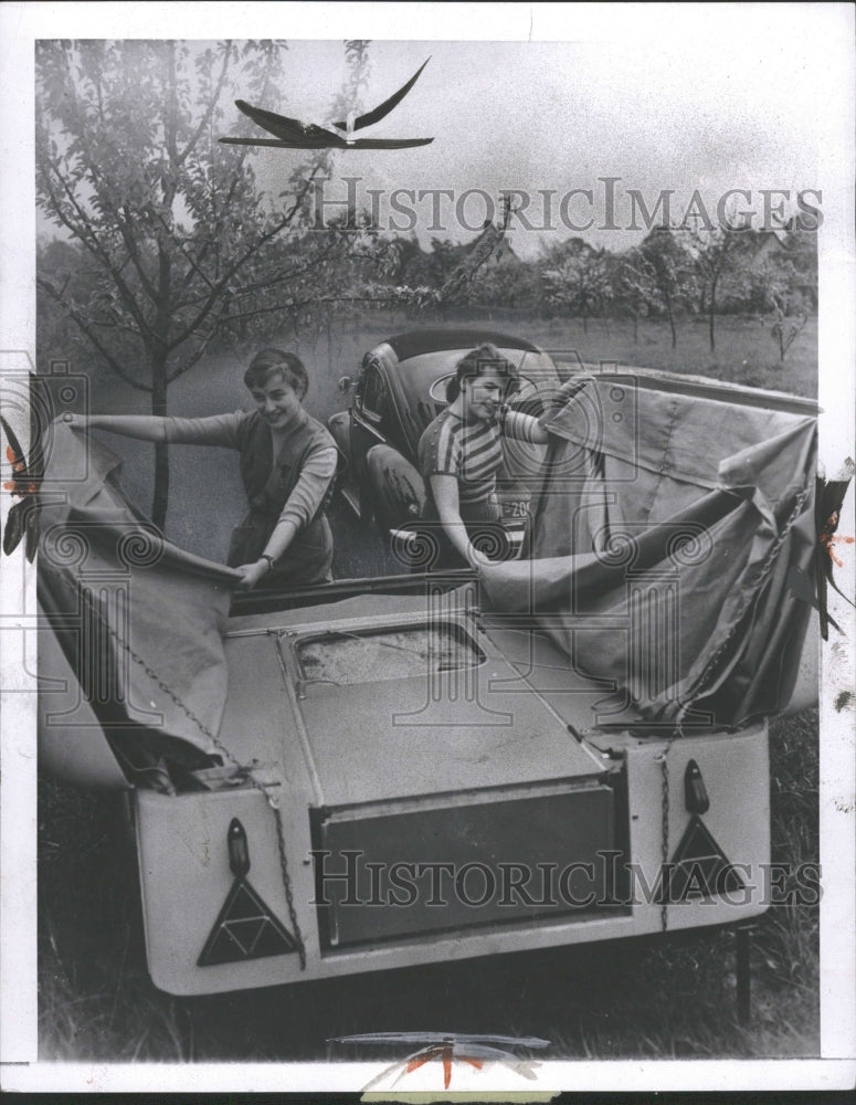 1954 Press Photo Camping Companion Thats Portable - RRV36073 - Historic Images