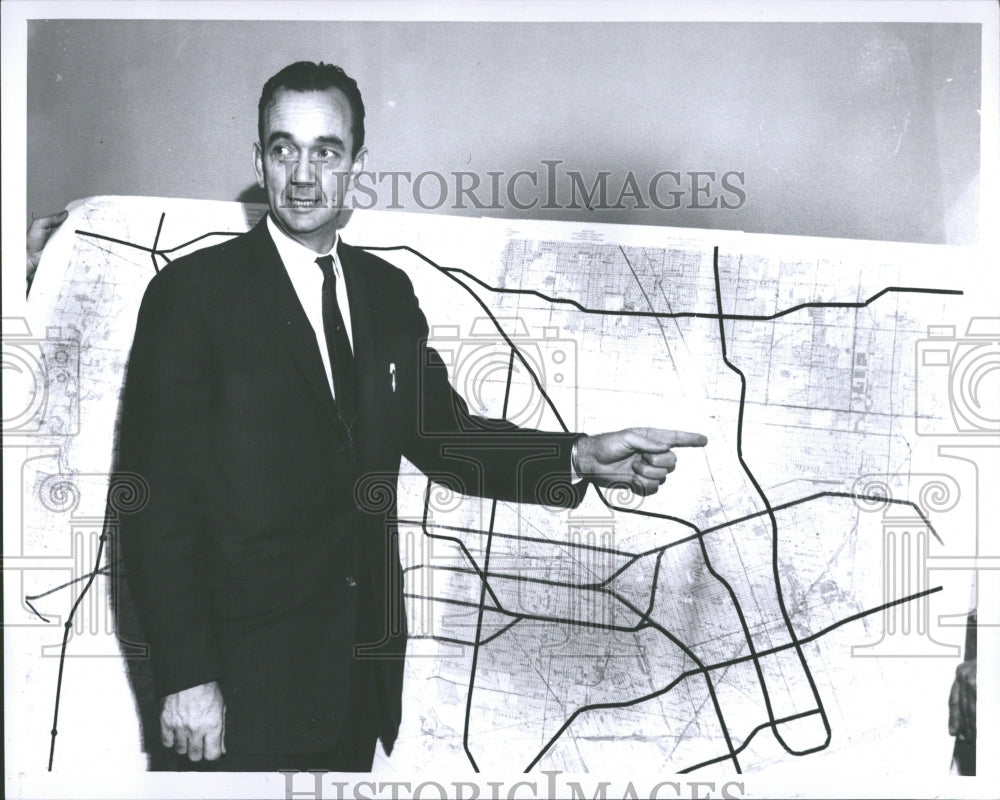 1961 Press Photo John C Mackie Michigan State Hwy Comm - Historic Images