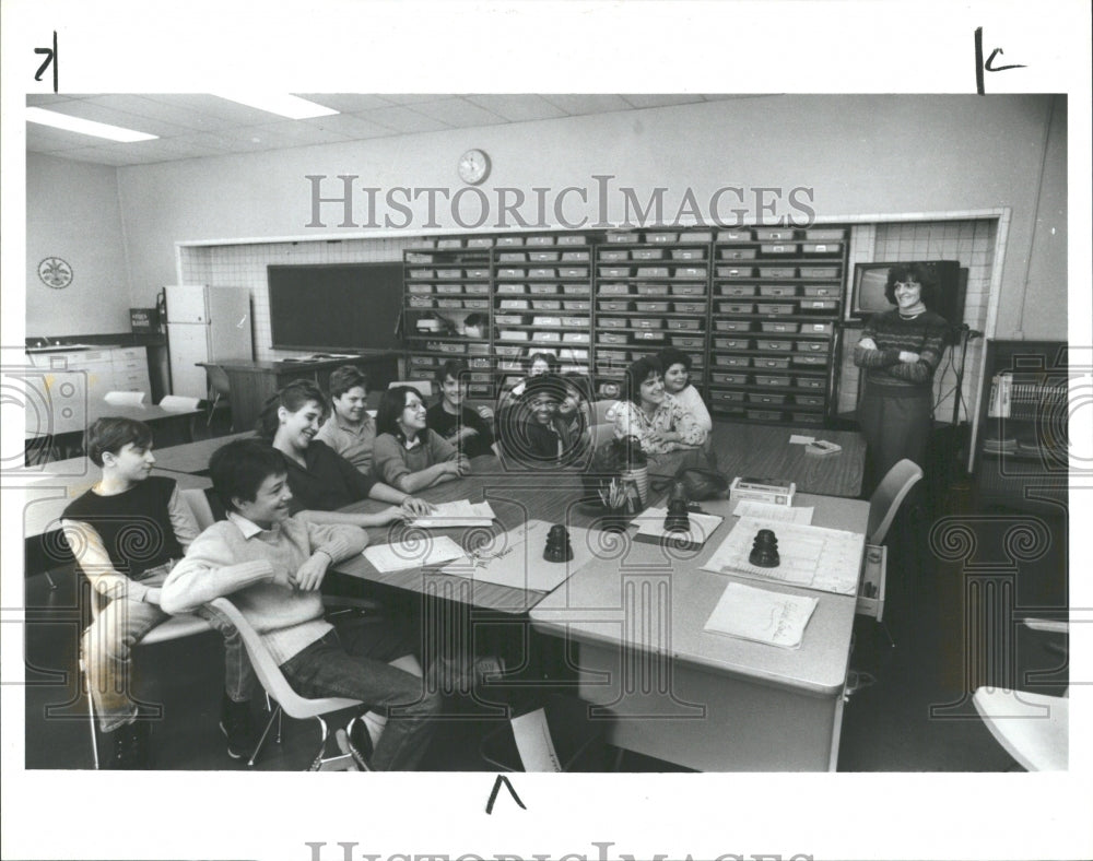 1987 Teaching AIDS class,Coolidge Jr High - Historic Images