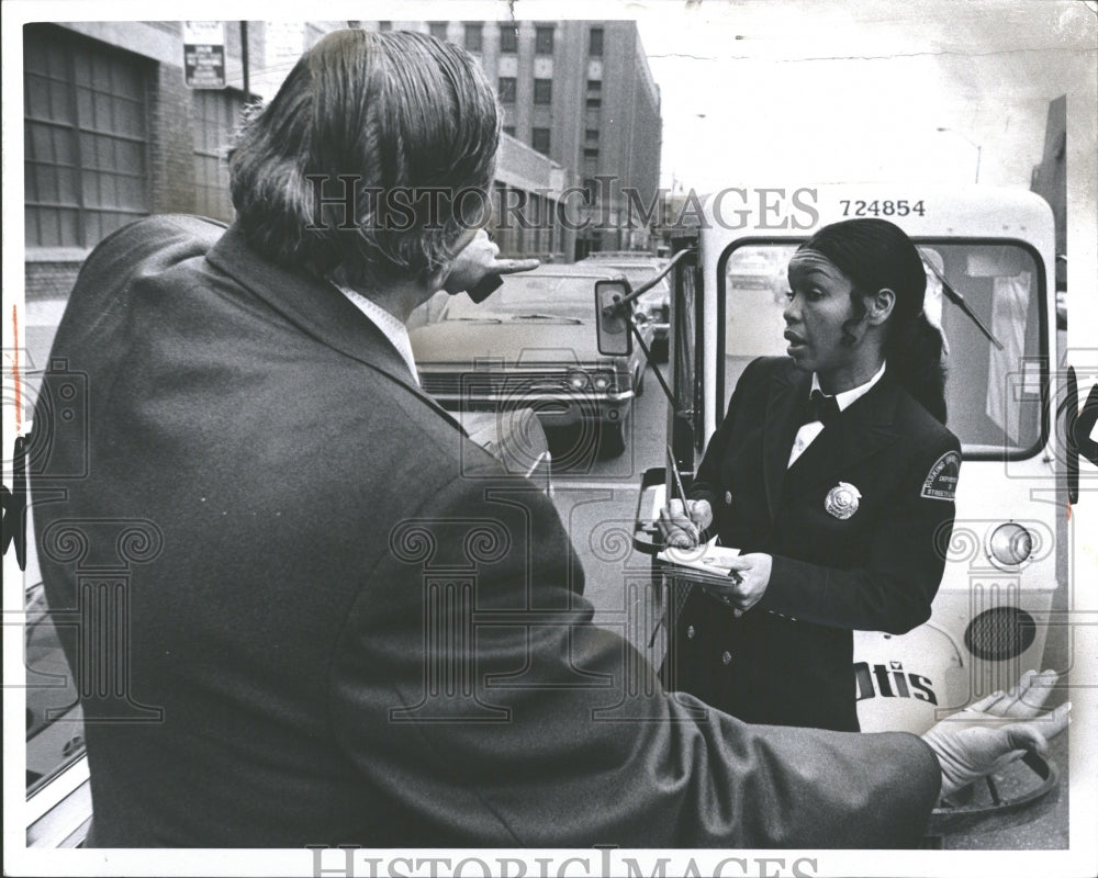 1973 Meter Maid Giving Ticket Detroit - Historic Images