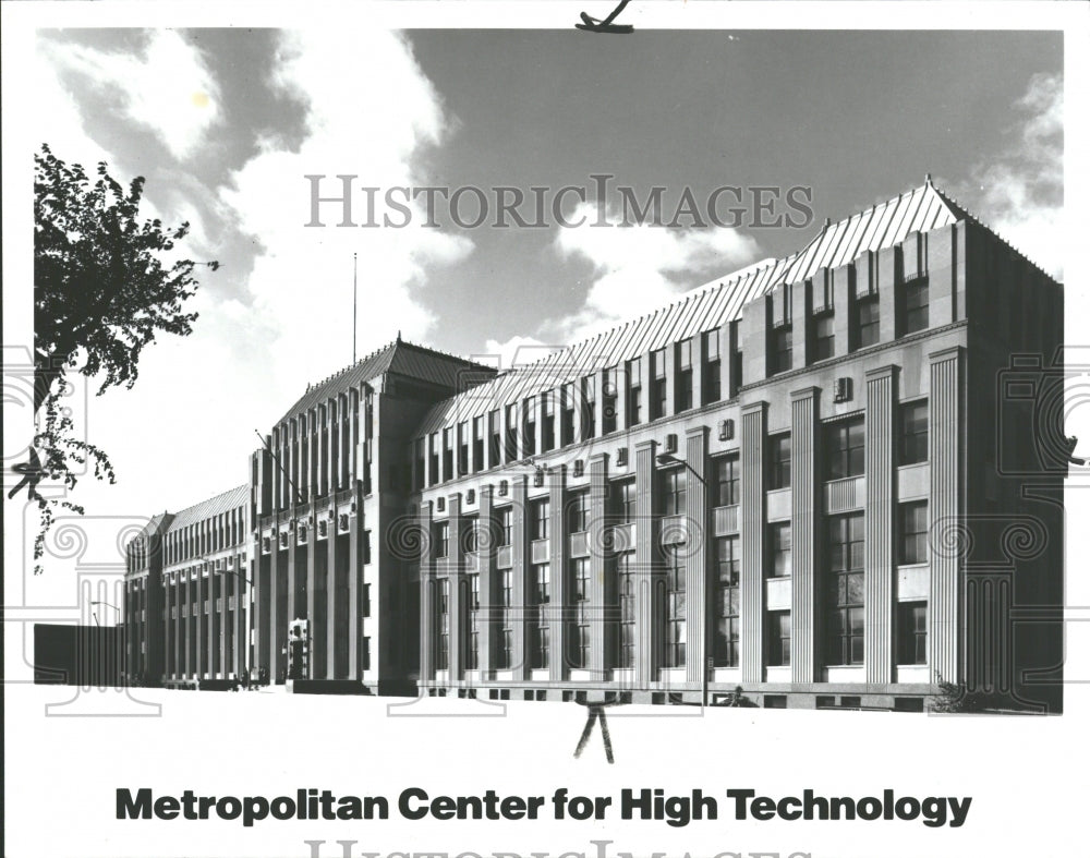 1983 Press Photo Metropolitan Center High Technology - RRV36659 - Historic Images