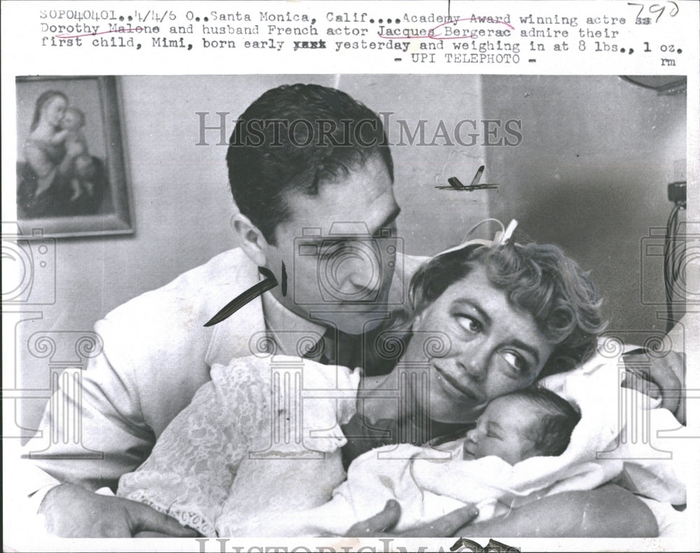 1960 The Jacques Bergeracs and Baby Mimi - Historic Images